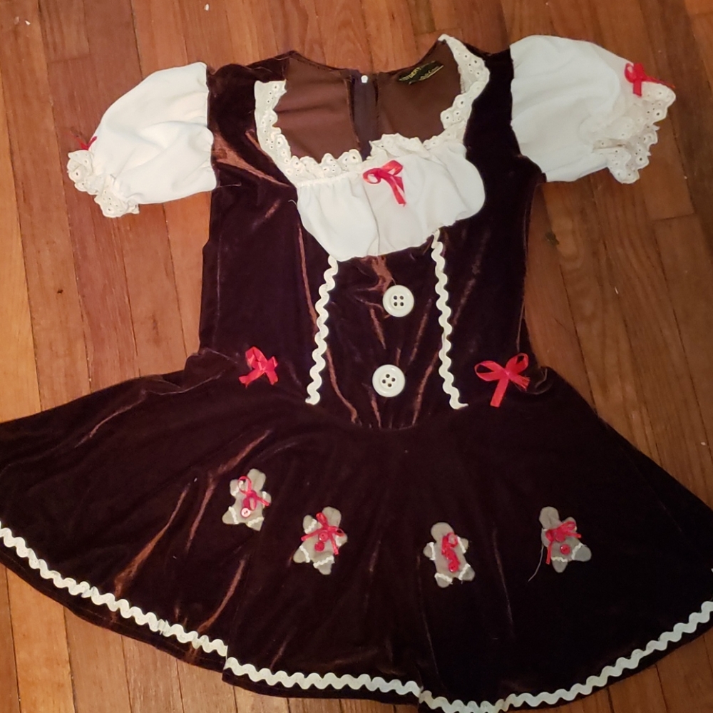 Oktoberfest gingerbread costume